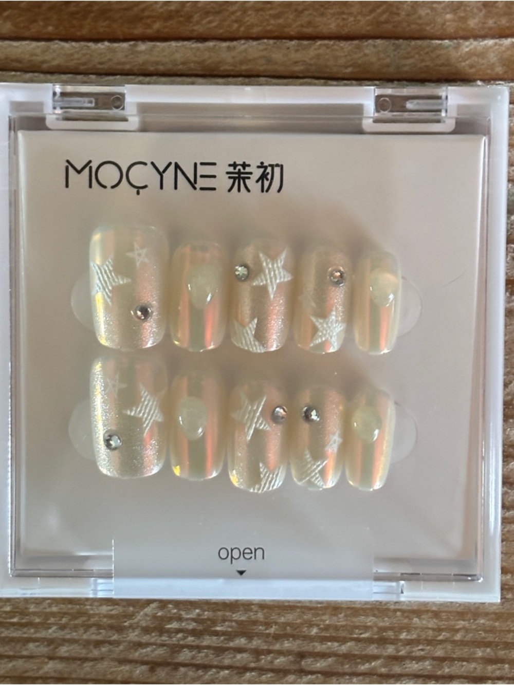 5 for $25 - MOCYNE Iridescent Star Press-On Nails